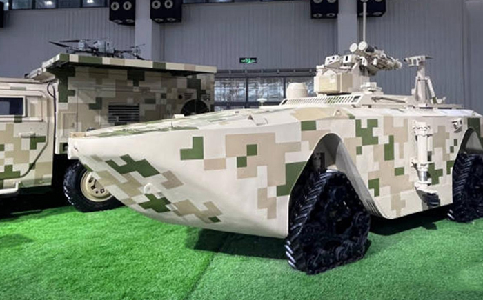 “海上蛟龍”國(guó)產(chǎn)兩棲無(wú)人戰(zhàn)車驚艷珠海航展！